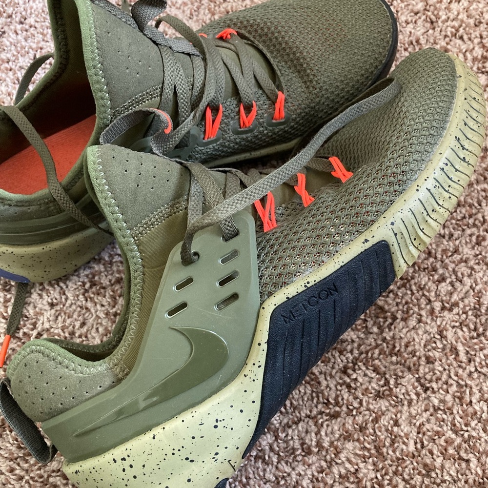 Men’s Nike Free Trainer V8 Cross Training Olive Size 9.5